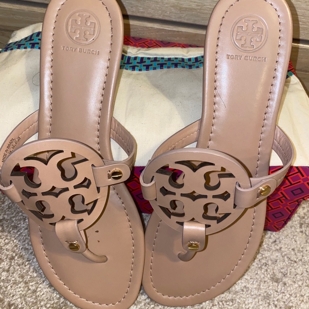 brand new tory burch slides .. 100% authentic!!!